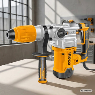 Martello INGCO RH1600388 su un banco chiaro con ombre diagonali proiettate dalla finestra